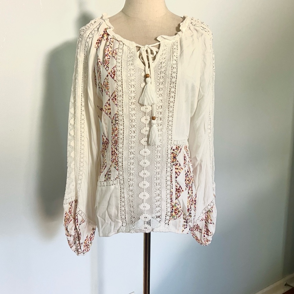 Soleillee Boho Crochet Lace Peasant Blouse Tassel Tie Cream Rayon Top Size M - Picture 2 of 9